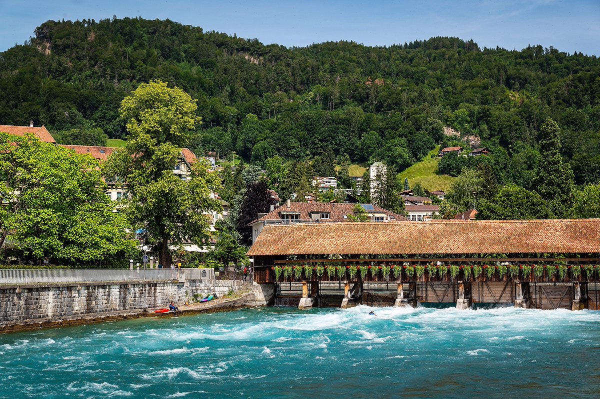 HSG_Wetzlar's tweet photo. Danke #Thun🇨🇭 und #WackerThun für tolle sechs Tage Trainingslager! Wir haben es sehr genossen und hatten ideale Bedingungen! 💚⚪️👍🏻 Jetzt heißt es ab nach Hause und kurz regenerieren.... #WeilDuDasSpielLiebst #17UNDWIR https://t.co/gFxk7Uk0qV