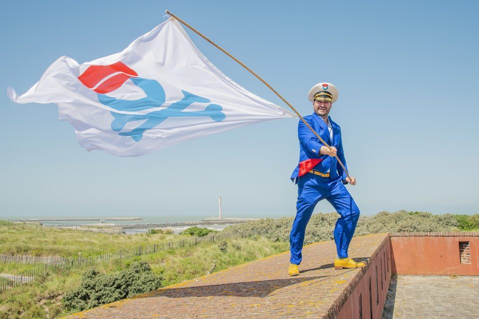 Kidsentrips's tweet photo. Kapitein Winokio kaapt Fort Napoleon. #loveoostende #oostende #fortnapoleon #kapiteinwinokio #expo https://t.co/Ooz95Yr3f9 https://t.co/Kmu6KpmY3G
