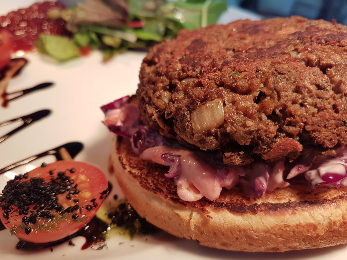 bugfarmfoods's tweet photo. Thanks to the group who phoned in to @absoluteradio yesterday to chat about their visit to @thebugfarmUK &amp; @grub_kitchen to try eating #edibleinsects. We're glad you enjoyed your #bugburger, insect pakoras &amp; cricket curry &amp; hope you enjoy your #bugfarmfoods #cricketcookies! https://t.co/dJZDUFpHm9