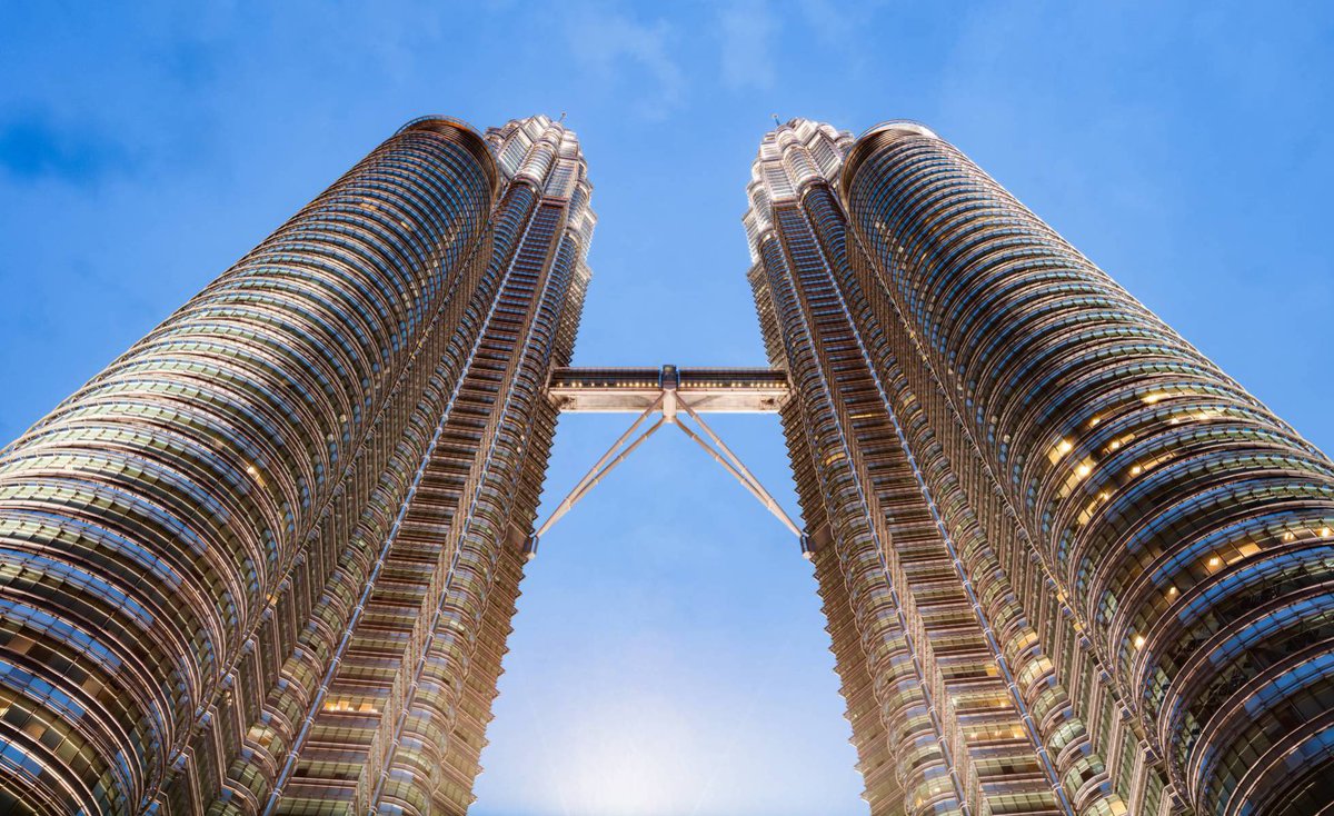 Anna Gener (@agenersurrell) on Twitter photo Más sobre la figura de César Pelli:
La increíble historia del arquitecto que se hizo a sí mismo, “a base de comer pan tostado durante semanas”
Por <a href="/anatxuz/">Anatxu Zabalbeascoa</a>
elpais.com/cultura/2019/0… Más sobre la figura de César Pelli:
La increíble historia del arquitecto que se hizo a sí mismo, “a base de comer pan tostado durante semanas”
Por <a href="/anatxuz/">Anatxu Zabalbeascoa</a>
elpais.com/cultura/2019/0…