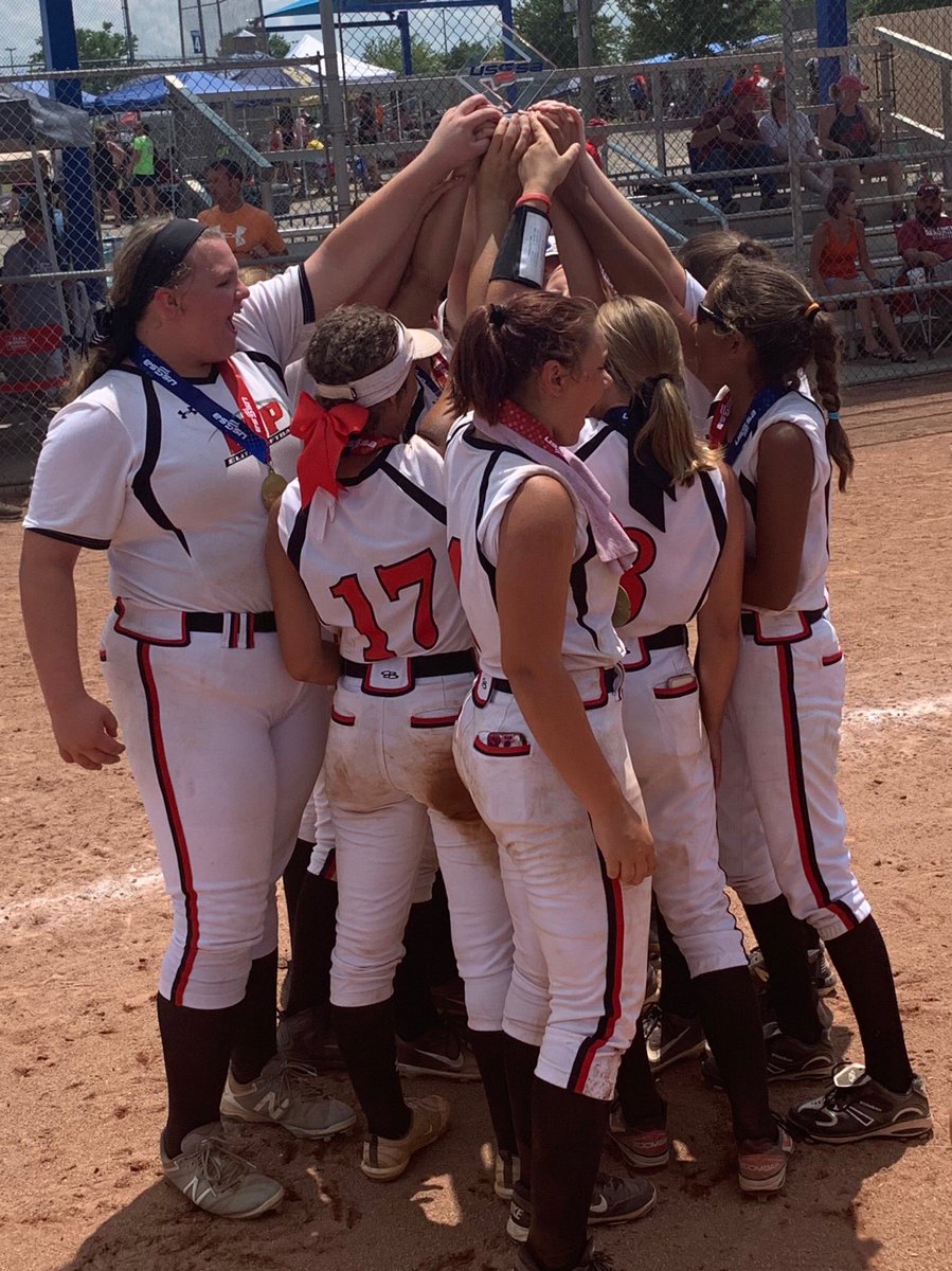 TaddGibby24's tweet photo. ESP Elite 14u @BobAlesia brings home some hardware w/ a 3rd place finish in TN. Great job girls! #ESPTrained #GreatDevelopment #On2NextYear #TheJourneyContinues https://t.co/BZLUhb9mqO