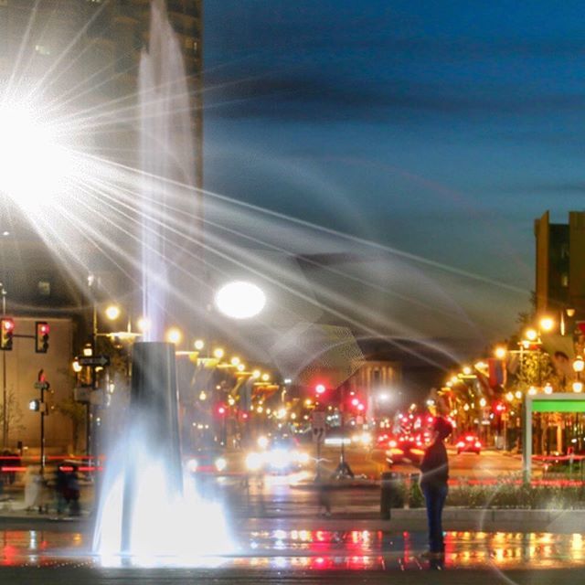 Go to the light... #philadelphia #philly #phillyphire #phillyatnight #phillygram #phillymasters #phillyunknown #phillycollective #igers_philly #igers_philly_street #icu_usa #lovepark #myparkwaysummer #fountain #summer #people #peopledelphia #6abcaction #… ift.tt/2XVWQEj