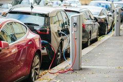 elmundoes's tweet photo. #ElMundoCon Sabadell 🔃 Por qué deberías comprar un coche eléctrico #EstarDondeEstés https://t.co/30bB9a8UQH https://t.co/2FCj5pTO1p