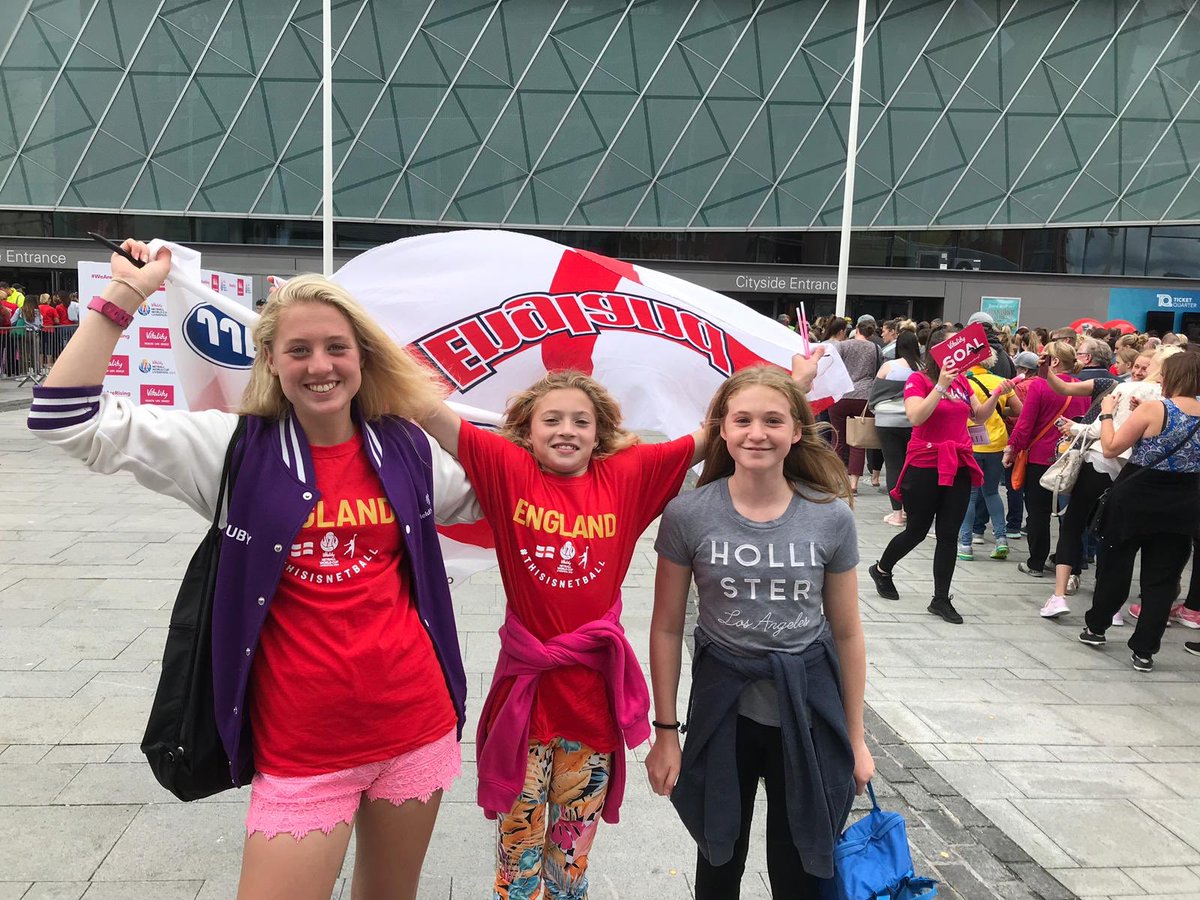 icpeacock75's tweet photo. #THISISNETBALL #ComeontheRoses #greattimewatchingtheroses https://t.co/mQ8whTb9jW