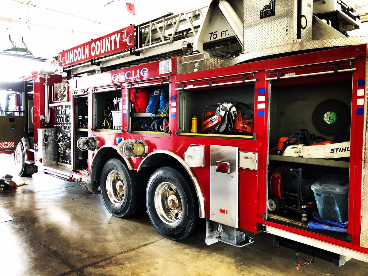 LCFPD1's tweet photo. Morning equipment checks! ππ¨πΌβπ#AlwaysReady #InsideLCFPD https://t.co/B1hZQoKJ76