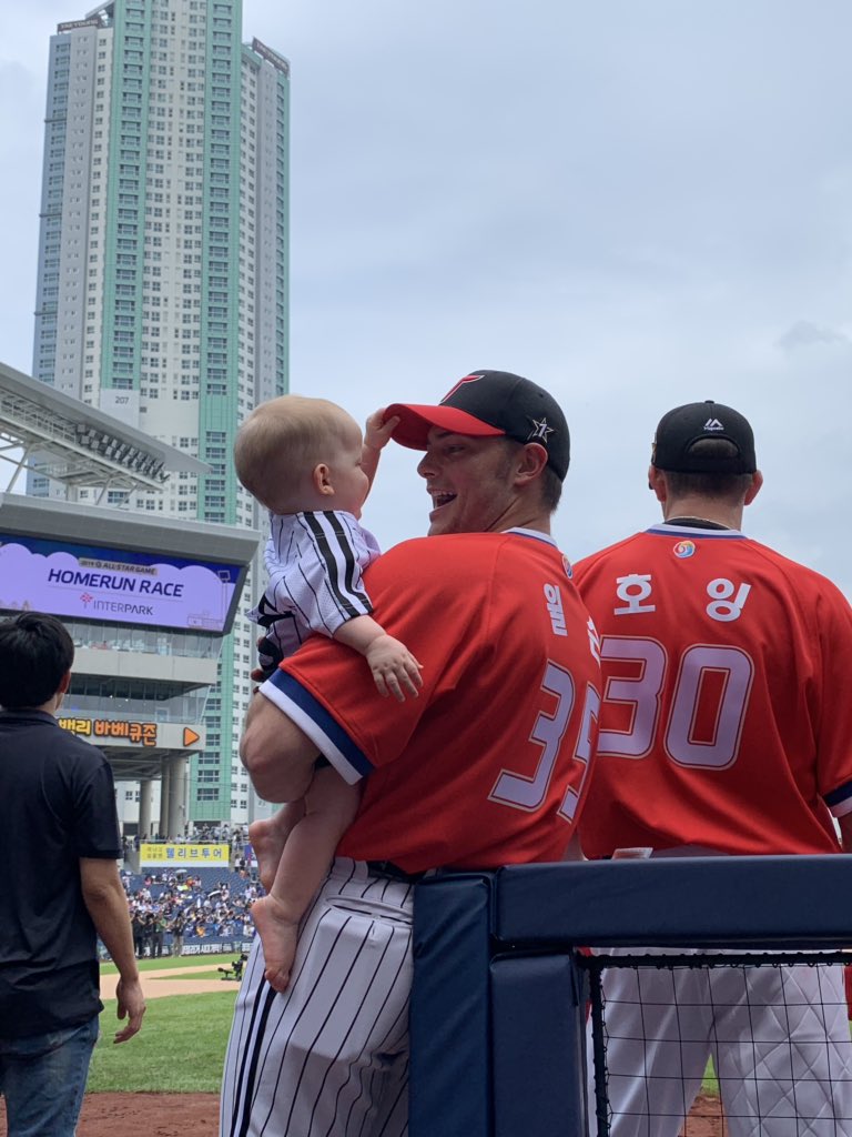 ShineTime50's tweet photo. What a neat experience this was!! We had SO much fun at the KBO All Star game cheering on our guy @t_willy18 we’re so proud of you! 💙❤️ https://t.co/Q4tSUUge7J
