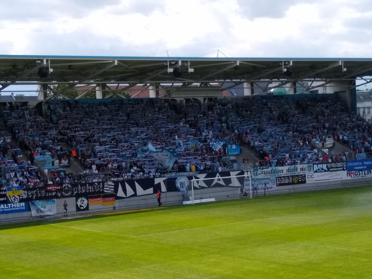 NxlsVenceremos's tweet photo. Die geballte Fachkompetenz in Sachen Fußball und Politik habe ich heute nun nicht besucht. Aber alles muss gemacht werden. Waldhof mit starkem Auswärtssupport, Stimmung im Heimbereich eher zwischen Buchhandlung und Führerscheinstelle.
Einmal besucht, reicht dann auch.
#CFCSVW https://t.co/SBGHvr9oBh
