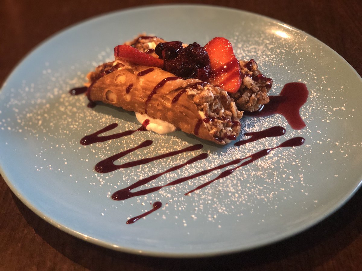 Our first visit to the newest addition to Limerick’s food scene <a href="/RossisLimerick/">Alan Griffin/Rossis Limerick</a> headed up by the very talented Chef Ross Kelly 

Excellent new menu with an Italian flare but Rossi’s also is influenced by local Irish producers 

The food was exceptional👌

#bialuimní #limerickfood