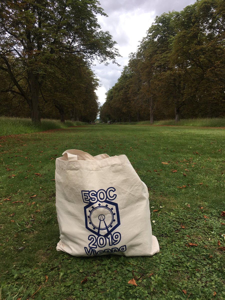 #esocwien bag on tour. Perfect size for our picnic at <a href="/AngleseyAbbeyNT/">Anglesey Abbey</a> thanks <a href="/ESOC2019/">21st ESOC 2019</a>