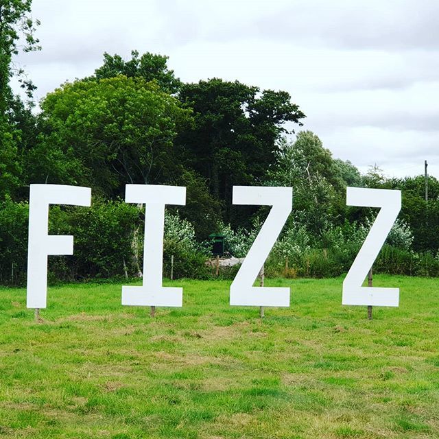 farehamwine's tweet photo. #fizzfest #vineyardsofhampshire #hambledonvineyard #raimes #raimes #hattingleyvalley #extonparkvineyard #blackchalkwine #jenkynplace #enjoydiscoveringwine #daneburyvineyard https://t.co/BRcovhj4qn https://t.co/lG2UeOCuWz