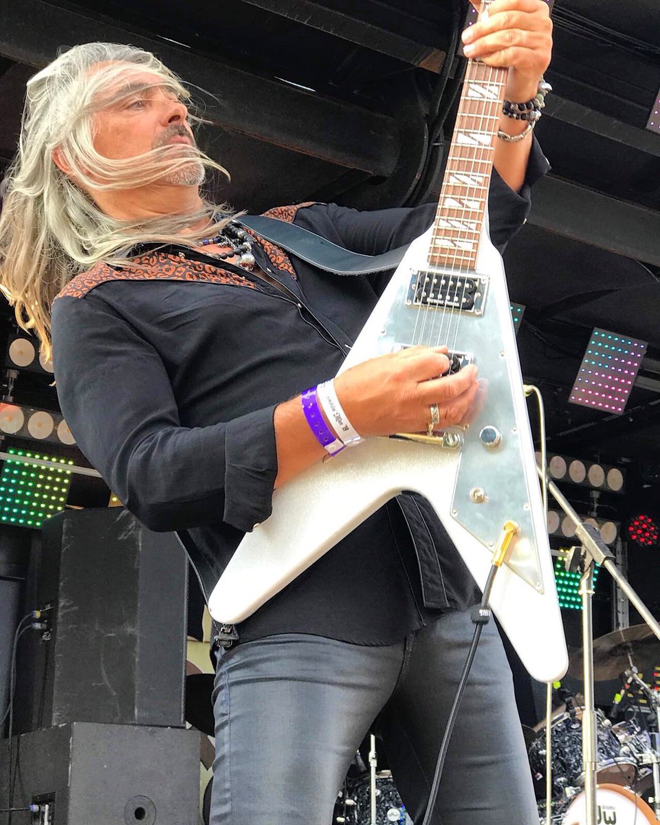 Laurence in axe-tion at this weekend’s @ramblinmanfair ⚡️🎸

📸 Photo by Steve Townsend

#grandslam #grandslamrocks #laurencearcher #flyingv #ramblinmanfair #ramblinmanfair2019 #classicrock #hardrock #guitars #guitarist #marshallrecords