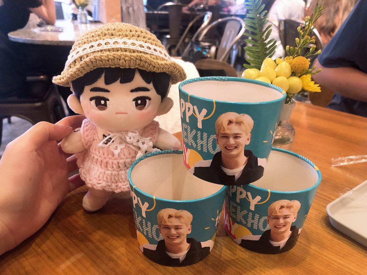 BH_LOVE_3701's tweet photo. 9.레드 빅

#HAPPY_HAPPY_BAEKHO_DAY 
#쏟아지는_햇살처럼_눈이부신_동호야_생일축하해 https://t.co/YKsw9FfUxv