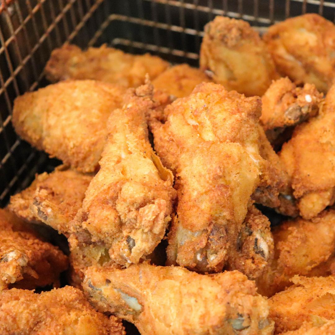 ClementinesCa's tweet photo. 🍗Cajun-styled fried chicken is the best kind of fried chicken. Period. 🍗 https://t.co/5xd3R5RQjY