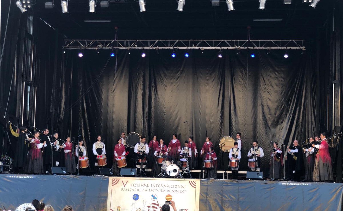 V Festival Internacional de Bandas de Gaitas "Vila de Xinzo"