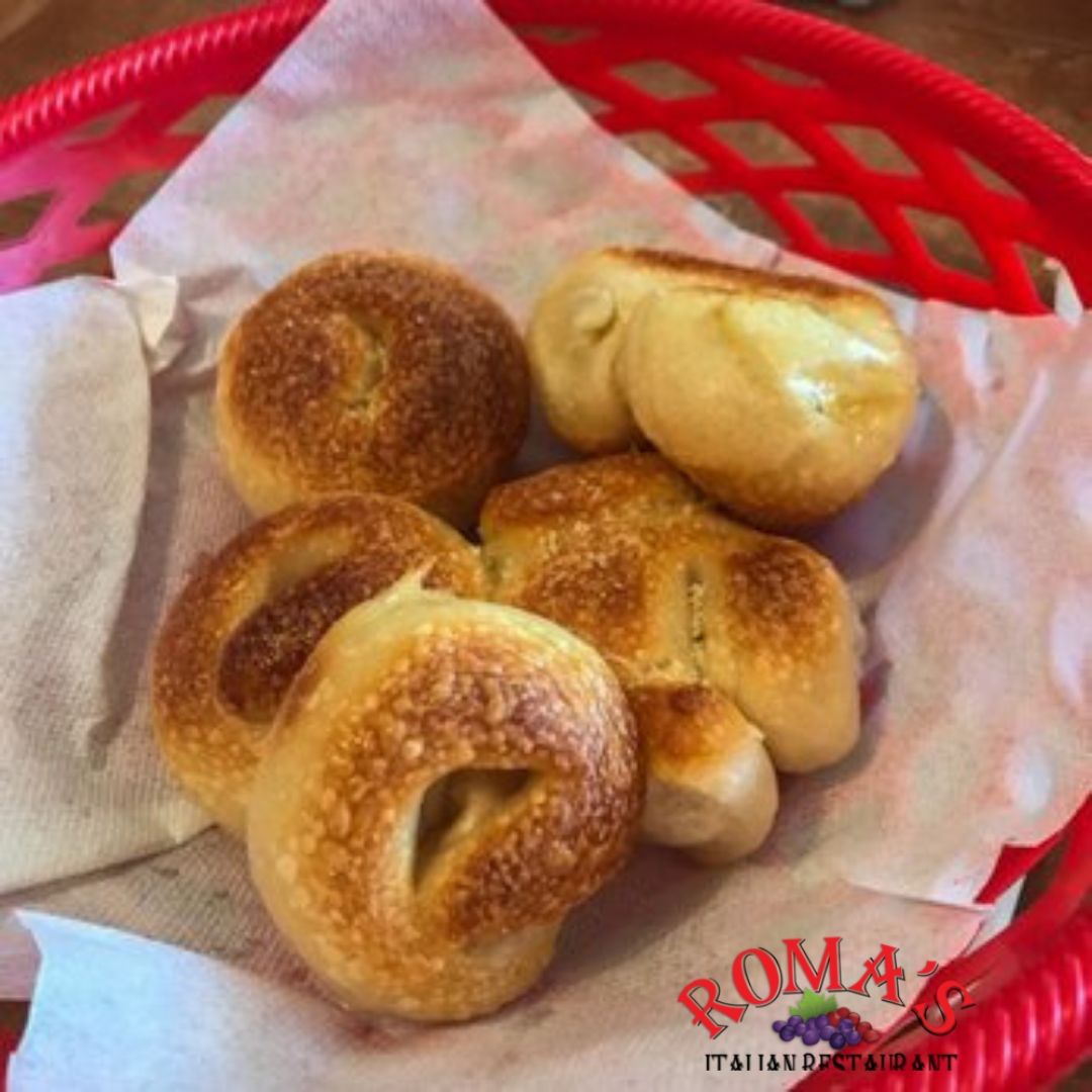 Ate and lived happily ever after 💖 .
.
#rolls #appetizer #food #foodie #Italian #Sunday #funday #romasthecolony #romasitalian #thecolony #texas