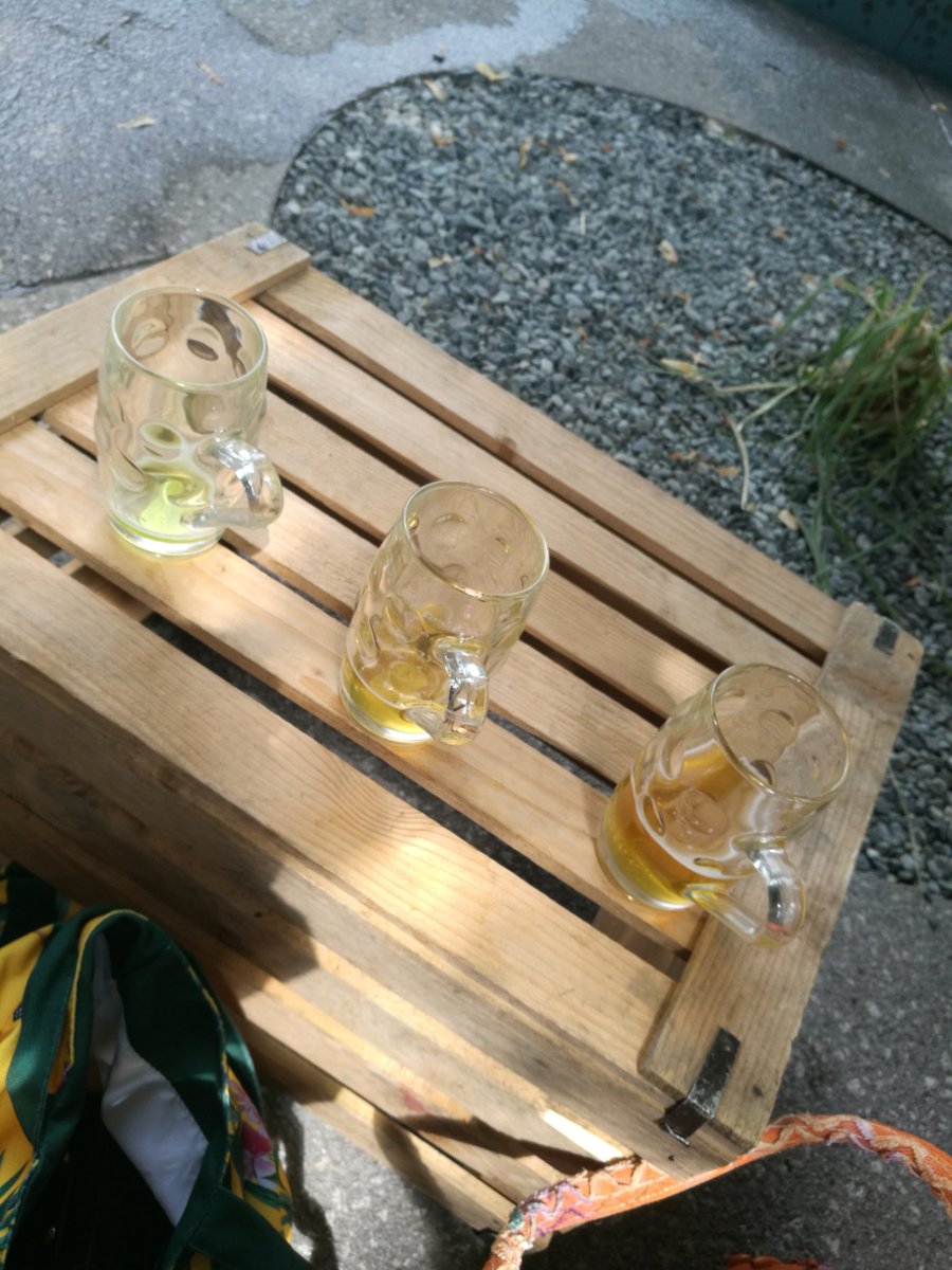 Elouise1979's tweet image. cheers from Žalec! #beerfountain #craftbeer