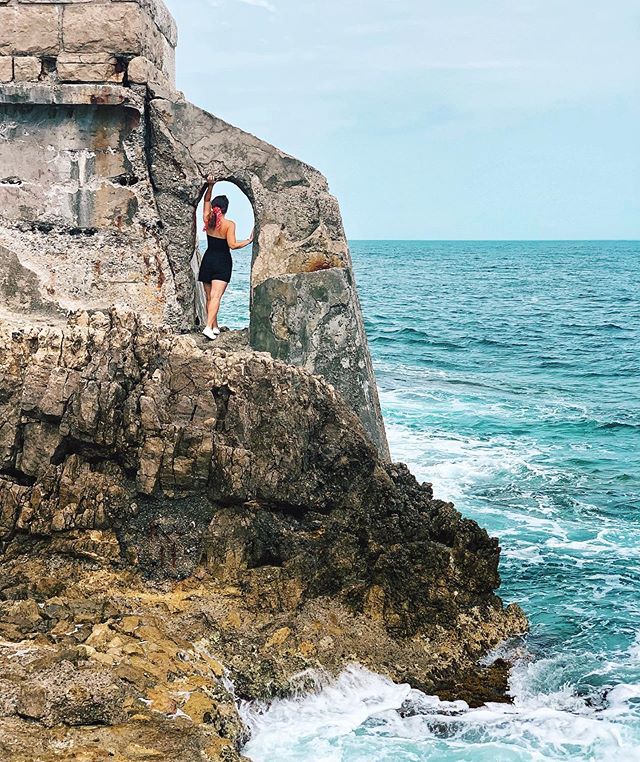 Next time I’m in France, I’m skipping Paris &amp; heading straight to the South [more specifically to this trail on the rugged coastline of Cap d’Antibes]. I just didn’t find the magic in Paris that many people see. Am I missing something? 🌊 / #CapdAntibes ift.tt/2Yjai4u