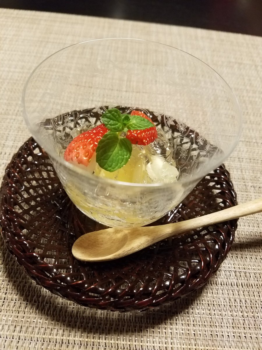 JapanTripGuidee's tweet photo. Japanese Kaiseki (course meal.)
Looks is very beautiful and taste is amazing(*´∀`*)
#japan #kyoto #coursemeal https://t.co/nKUqyvDr41