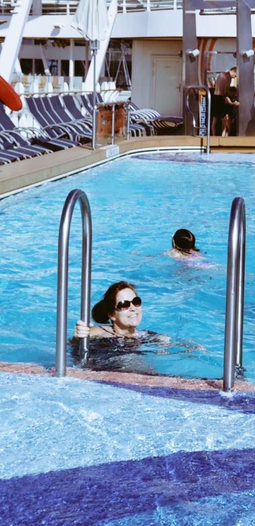 msstuffler's tweet photo. Cooling off in the pool the warming up in the jacuzzi #Swesummer19 @msstuffler https://t.co/xnsAzJEhl3