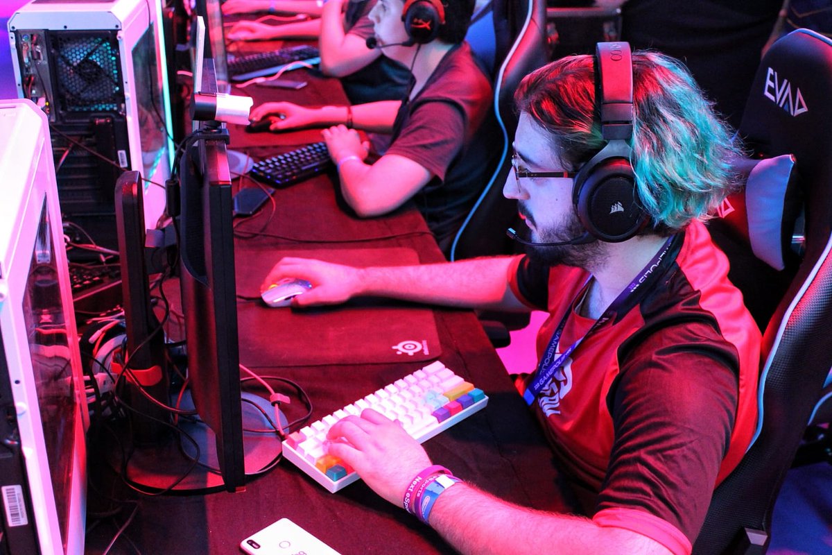 #Fortnite

¡Os traemos fotos de este grupo 5! 📸

Después de verla pasaos por el stream que seguimos con Fortnite del bueno. 🤩

¡Os esperamos a todos! ⬇️
twitch.tv/connecttoplay 

#CTP2019