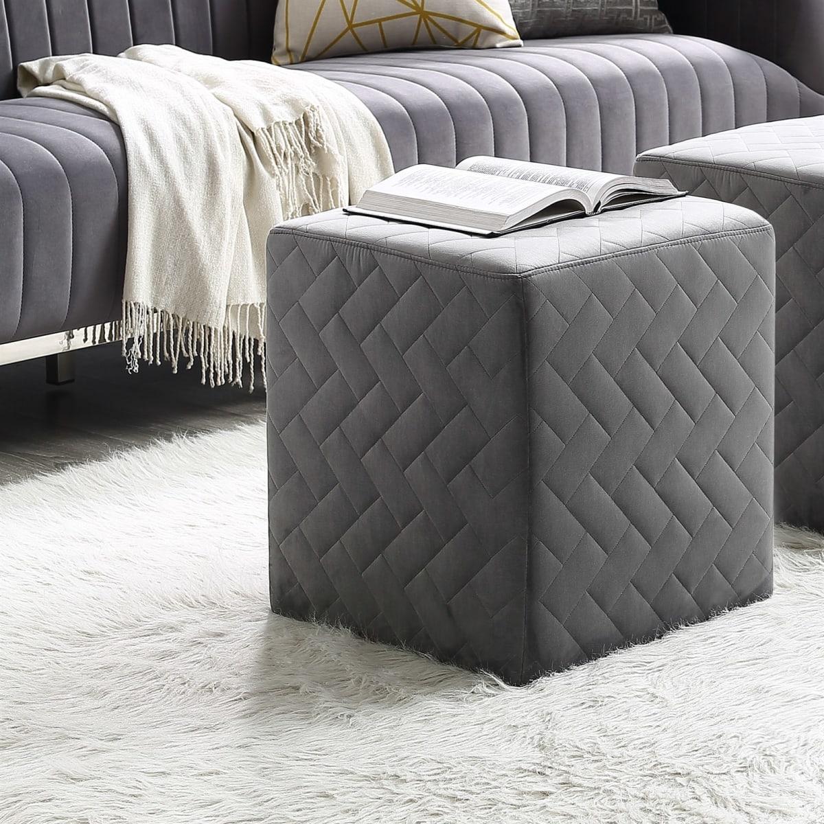 ddc_home's tweet image. Quilted Velvet Cube Ottoman | Free Shipping
$89.99..  74% OFF RETAIL!!! 
Dimensions - 16.9&quot;L X 16.9&quot;W X 19&quot;H
4 Colors
#rustic #vintage #farmhousedecor #seasonal #industrial #rusticdecor  #homedesign #modernfarmhouse #homedecor #furniture #homestyle 

shareasale.com/m-pr.cfm?merch…