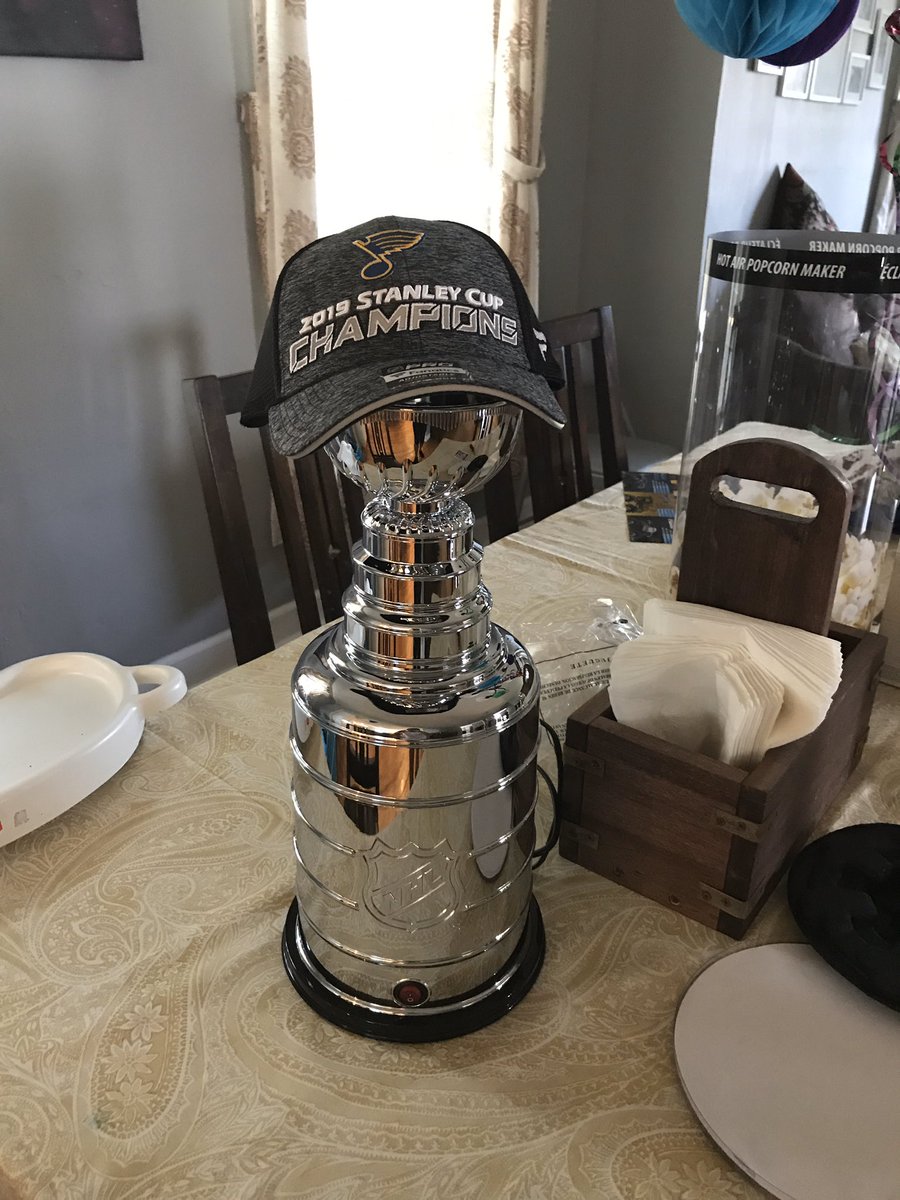 Dromani33's tweet image. The ultimate birthday gift to myself! @StLouisBlues #champs #popcornmachine