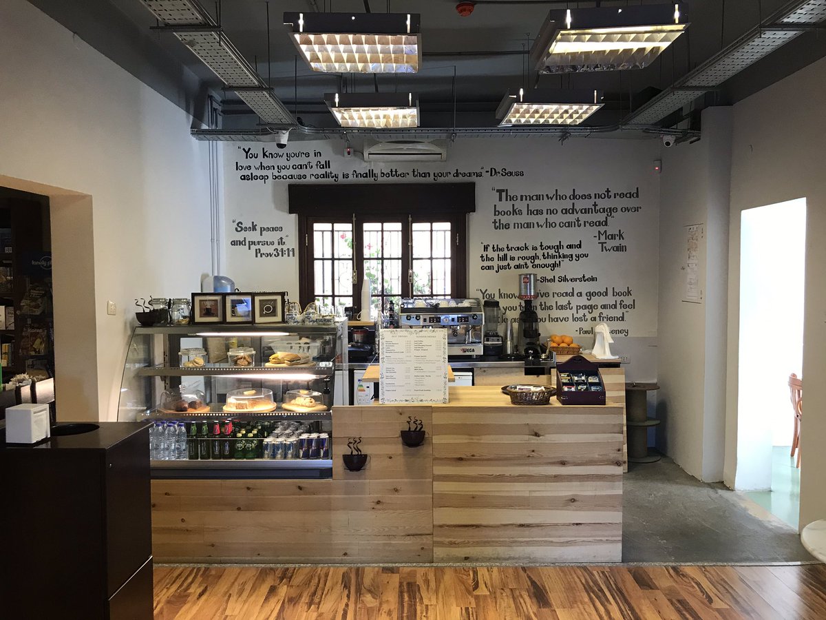 GoodBookShopJO's tweet photo. Coffee and cookies is what’s happening. That’s what’s happening, Twitter! https://t.co/op6Gphdss6