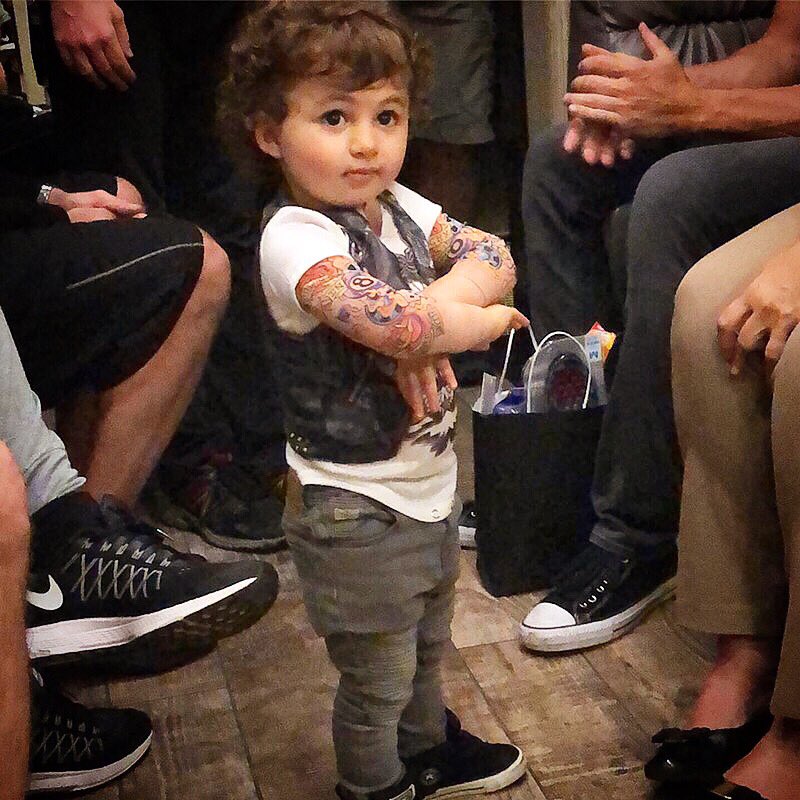 ScottStapp's tweet photo. Yo! You got my Daddy’s new record??? What are you waiting for!!!👶🏻 #bossbaby #AnthonyStapp #thespacebetweentheshadows #outnow https://t.co/6x50ioGc7P