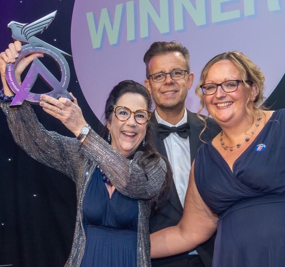 SeeTheMusic's tweet photo. Hi @TheoPaphitis we're musicians & opticians who in 2016 set up a #MusiciansOptician specialising in performers eyecare, extending playing careers. The only practice in the UK to gain @ukbapam registration, this year we won the #OpticianAwards Dispensing Optician of the year #SBS https://t.co/vYLG3UC5dG