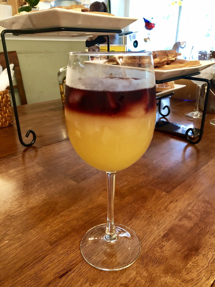 RedShoeBrunch's tweet photo. Cocktail inspired by @CCGrillAmerica 🍹. Brunch by a Red Shoe 👠 https://t.co/uobBEY6mi7