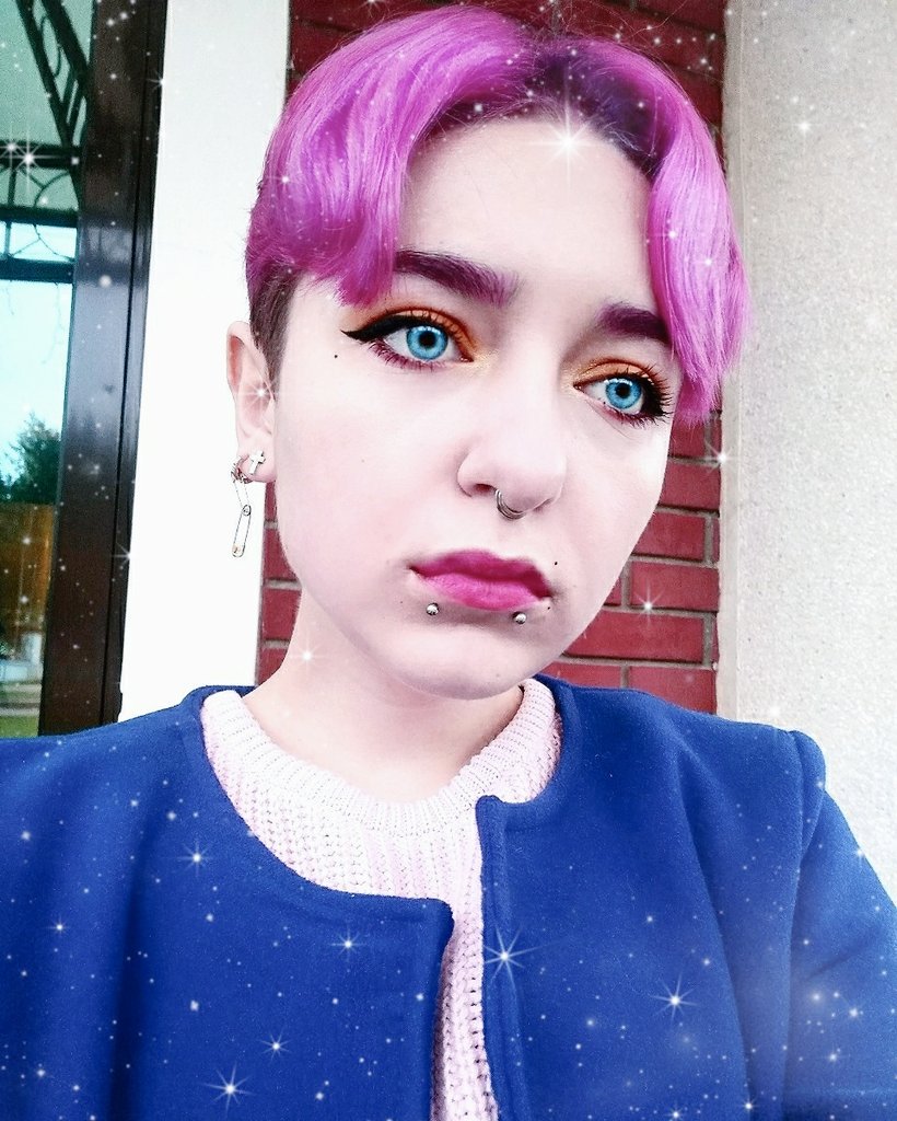 Ryra83587455's tweet photo. #AtinySelcaDay 🙈🙈🙈
#ATEEZ #atiny 💖
Ну хоть цвет волос похож немного 😅 https://t.co/CcrtknhTc4