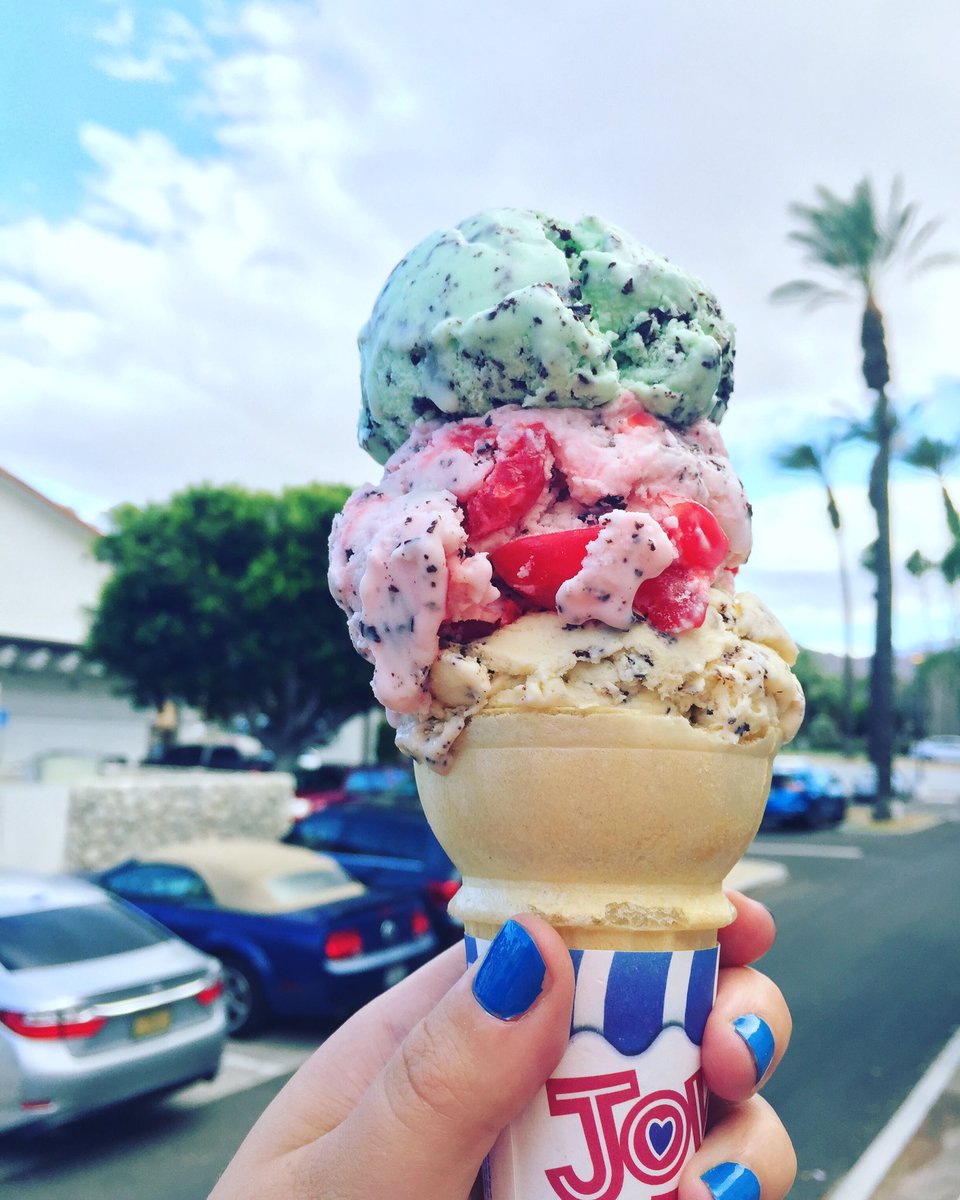 holeyscoops's tweet photo. ✨🍦Its National Ice Cream Day!! Come celebrate with us all day long at the sweetest ice cream shop it town!!🍦✨
#NationalIceCreamDay #NationalIceCreamMonth #icecreamday #icecream #icecreamcone #mintchip #cherry #mint #cherrychip #chocolatechip #nyticecream #travel #explore #CA https://t.co/ksvrf29It5