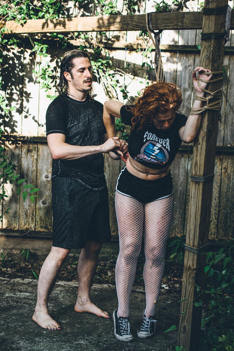 Kinkography's tweet photo. @tracimatlock and @nodorumkinbaku fueling that fishnets &amp; chucks fetish. 

Images by @kinky_lotus 

Full set is up for https://t.co/oSodKfeUjn members. https://t.co/Wpcg5o1HUd