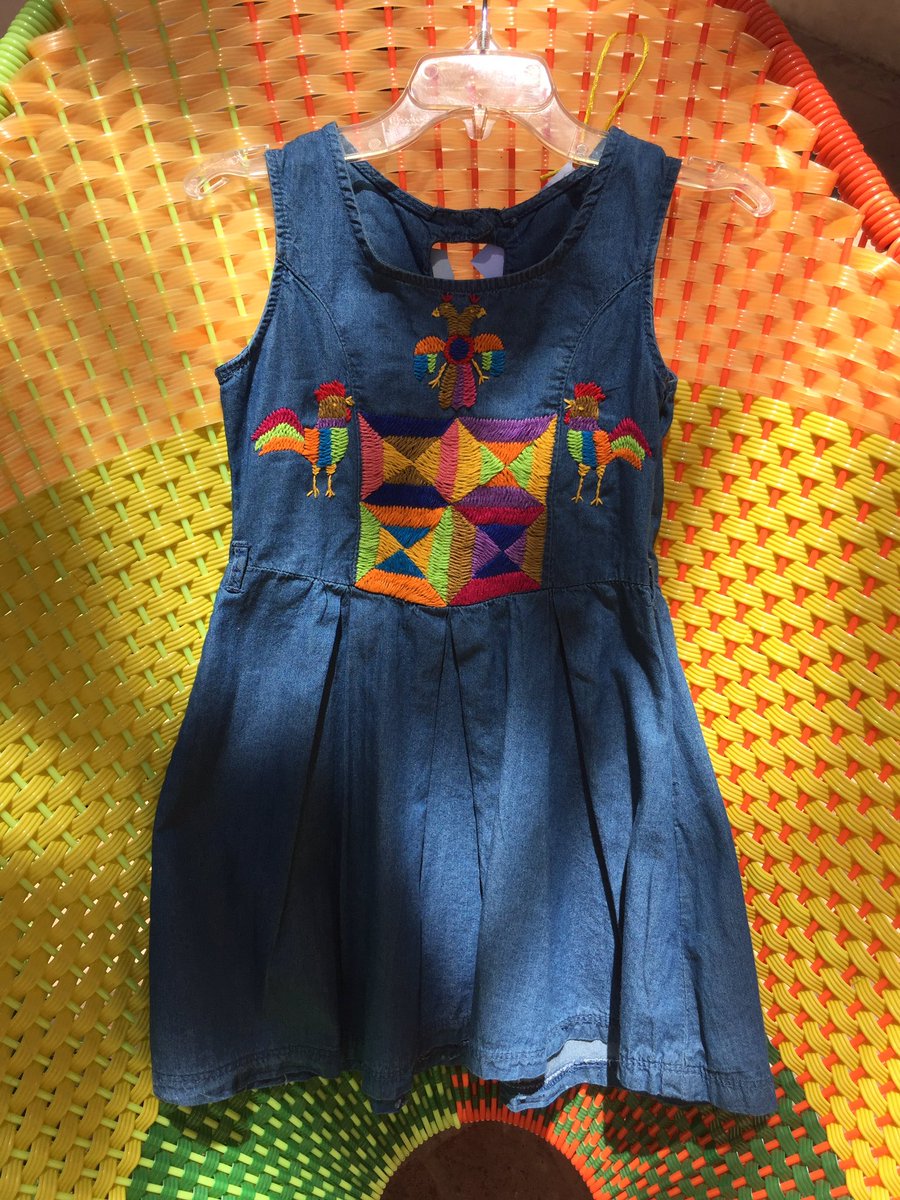 dacanni's tweet photo. Anímate a visitarnos la Feria Artesanal ARIPO y llévate a Oaxaca en sus bordados 😍💛

📍García Vigil #310 Centro

#ArtesanalmenteBello 
#Guelaguetza2019 https://t.co/DGK2gA1Zm5