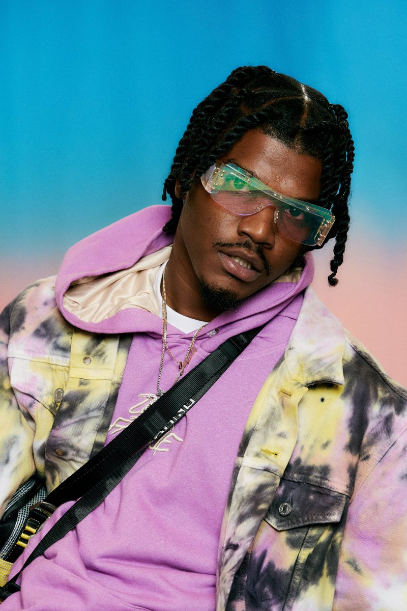 ComplexCon's tweet photo. ✨ #ComplexCon @smino https://t.co/RXuMFe4TNJ