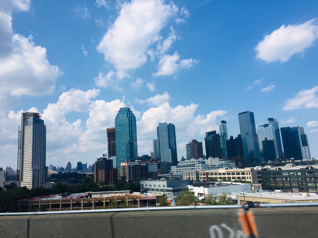 erancrystal's tweet photo. Good afternoon NYC 🇺🇸. You boiling like 🔥but what a vibe! So lets walk #StepChallenge2019 https://t.co/rdzAtjVpPH