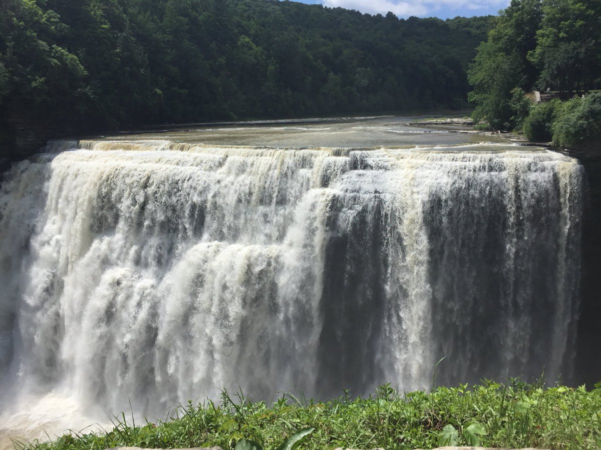 RonKeys1's tweet photo. @hashtagskins  think that’s enough water to make the beer for our beer tour? https://t.co/YXgfs8MMa9