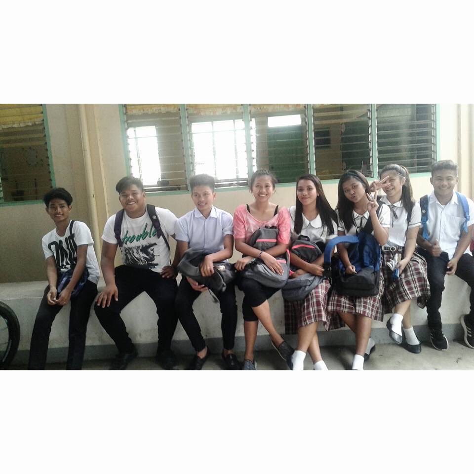 MindyShereen's tweet photo. My 2017 buddies are still the best ❣️#Galss @_jhlnggalang https://t.co/OA0woVVjZk