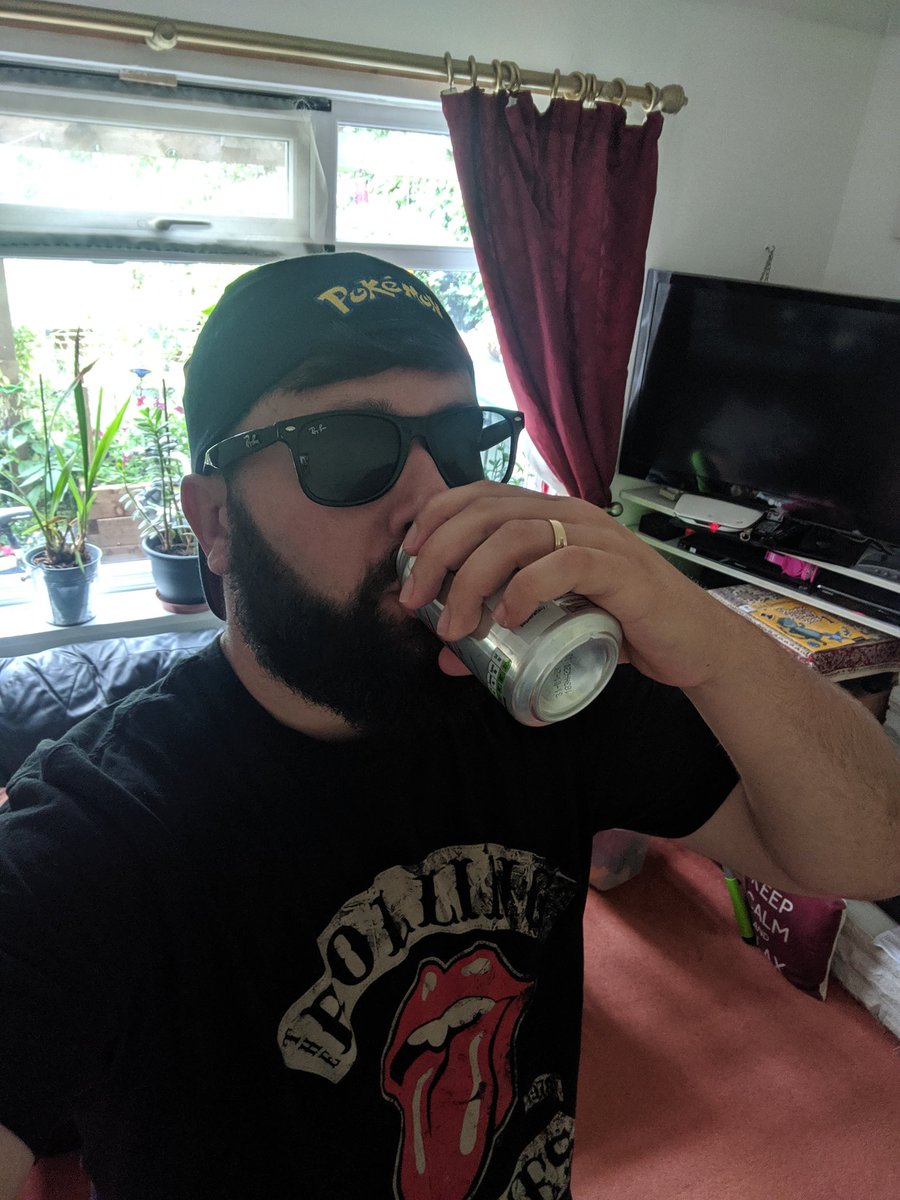 Hassan68539655's tweet photo. I was ready for the community day were you ? #PokemonGOCommunityDay  #go #pokemon #pokemongo #pokemaster #master https://t.co/KspszsyhSq