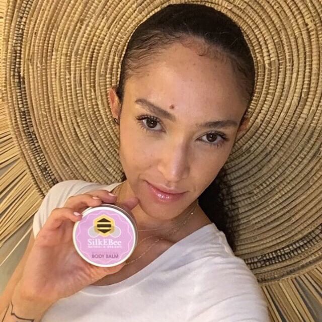 “I love lavender!” <a href="/naimamora/">Naima Mora</a> #silkebeeskincare #lavenderbalm amazing meeting you at @iwef_forum #feelyourpower event! 
#harveynichols #americasnexttopmodel #cleanskincare #veganbeauty #bodycare #skincareaddict #nontoxicbeauty #naturalbeautyproducts #skincarecommunity #cosmetics
