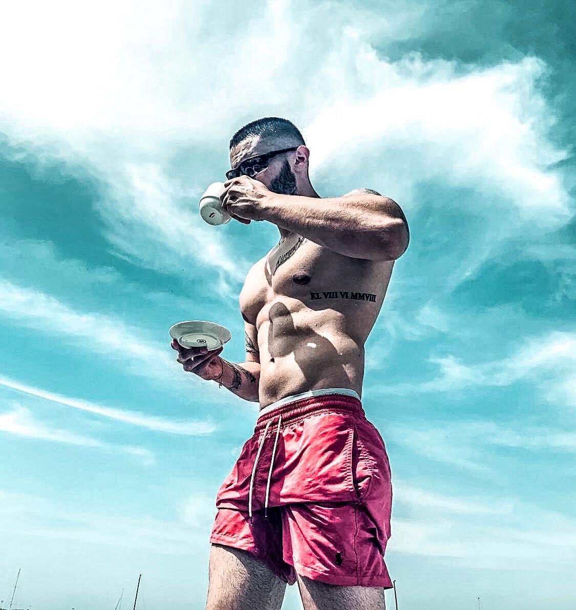 b_giabiconi's tweet photo. ”Pour capter mon attention, il faut être intéressant.” GIABICONI https://t.co/HQeJzatWV5