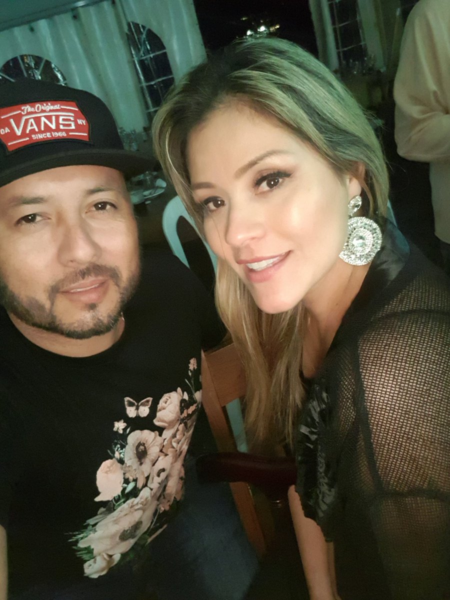 JAVICIFUENTES89's tweet photo. #caigoenlared @LaRedCaracol #Javicifuentes #Francy https://t.co/bKMZyb5Flb