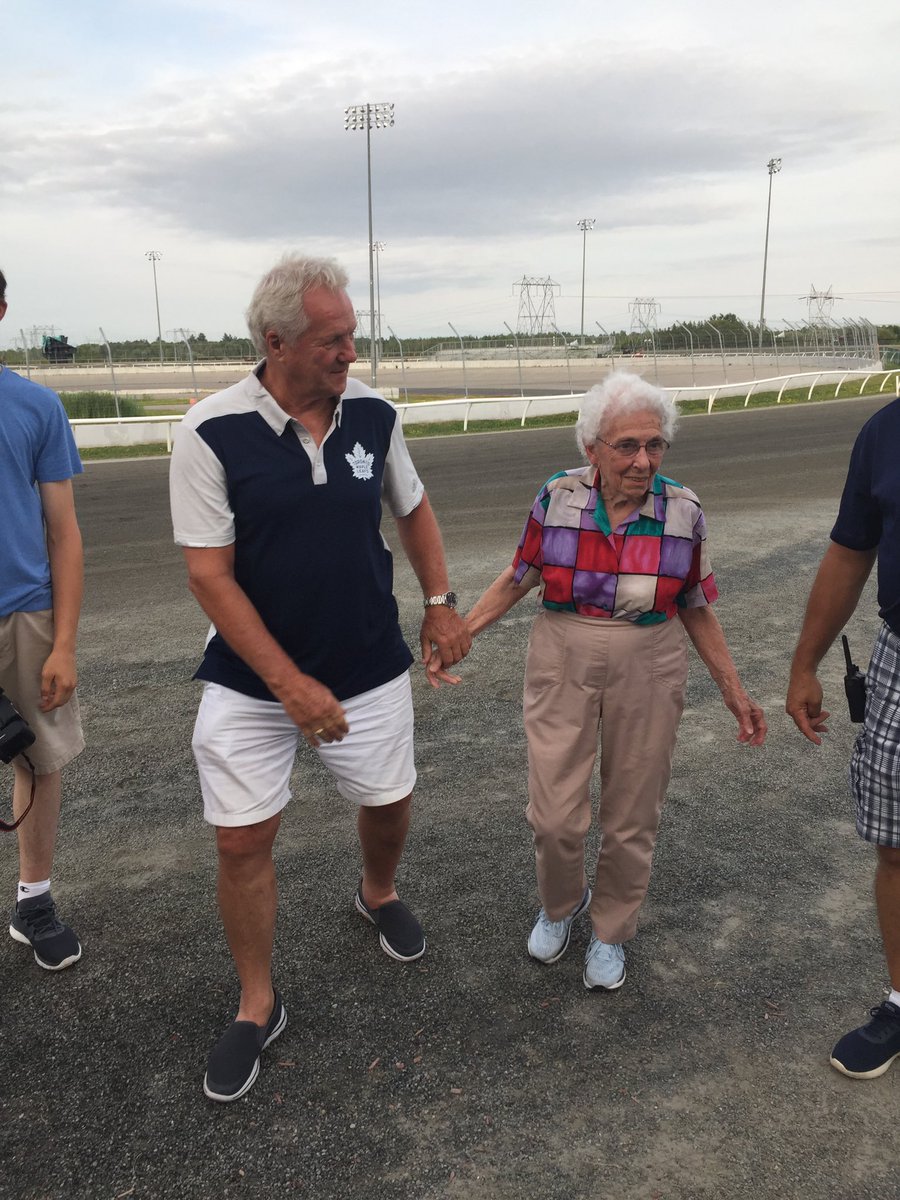 Ralphie9's tweet photo. One drive at KD last night but made it count. Was an honor to have Darryl Sittler in the winners circle with me. My Grandma being a big time @MapleLeafs @LeafsPR fan was over the moon. #harnessracing #LeafsLegend https://t.co/qfdZUsJamF