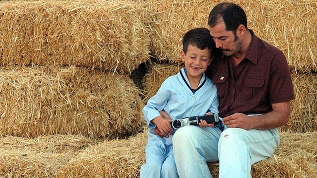 yesilcamgunlugu's tweet photo. Huzur mutlulukta,
Huzur sevgide,
Huzur gülücüklerimizin içinde. https://t.co/LVJdwkyFcy
