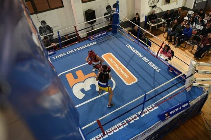 Municipalidad3F's tweet photo. Postales de la jornada de #BoxeoSocial, ayer en el #CEDEM2. https://t.co/Fs2DThspcM