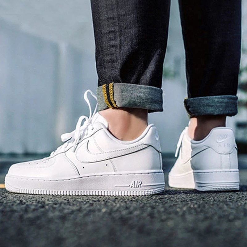 CeeCee_O's tweet photo. Hello...  I sell strictly sneakers. Below are some sneakers in stock currently and prices to make it easier for my customers to navigate.

Bikonu ejoo RT 🙏🙏 Our ig and twitter page is @Kickcz_

THREAD!!!

Nike Airforce 1
Size and delivery charges varies. 
Current price: N21,000 https://t.co/Q4Cm14OLUQ