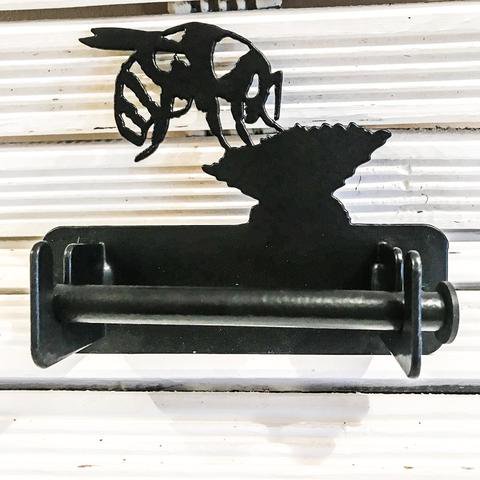 BuzzyBeeColl's tweet photo. Why not enhance your home with some of our Bee ironwork. British made, sturdy and powder coated. Much loved by all who buy it from our store:

https://t.co/aebbOvkIj4

#buzzybeecollectibles #bees https://t.co/fFc7l6eEes