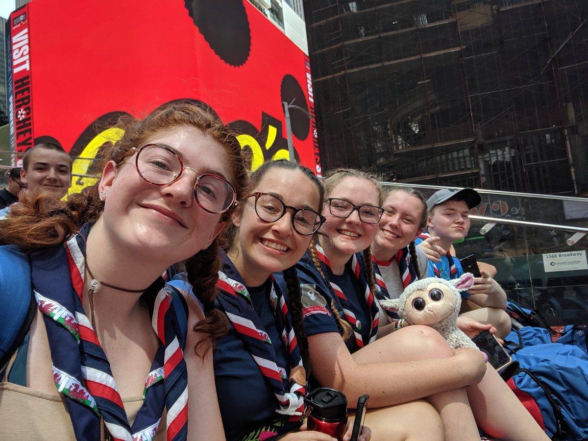 KathyyFletcher's tweet photo. Having a great time in Manhatten! Not sure about the 40-ish degree weather tho! #Sweating @Baabarians #Unit96 #UK24WSJ #NewYork https://t.co/joNVX5hZ6P