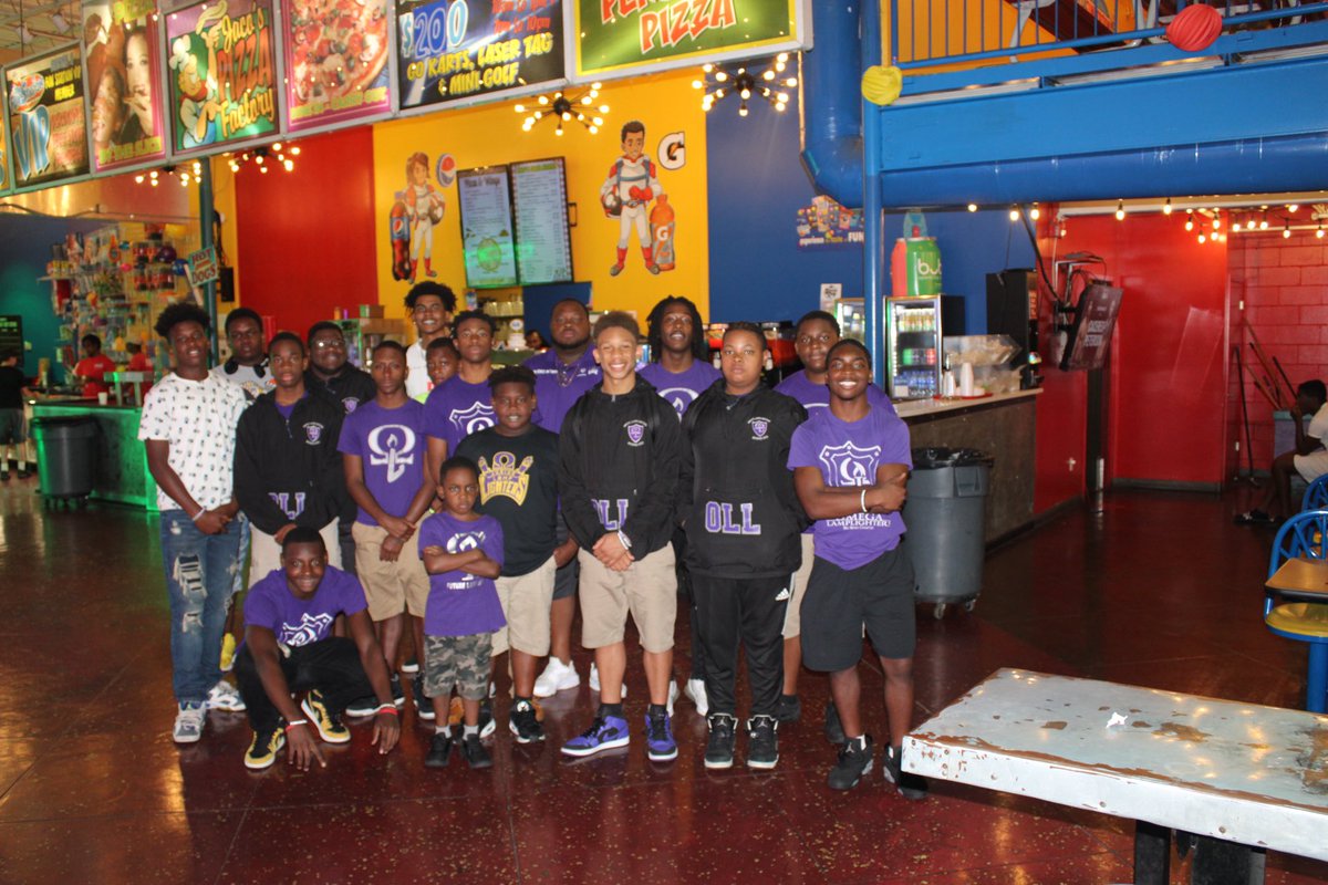Lamplighters850's tweet image. We had a great time unwinding and kicking back at #FunStation last night. 
#OLLYLC #weLeadTheWay #OmegaLamplighters #JuniorLamplighters #FutureLamplighters #CrownsOnly👑♎️ #LightTeam⚡️ #DaVillage