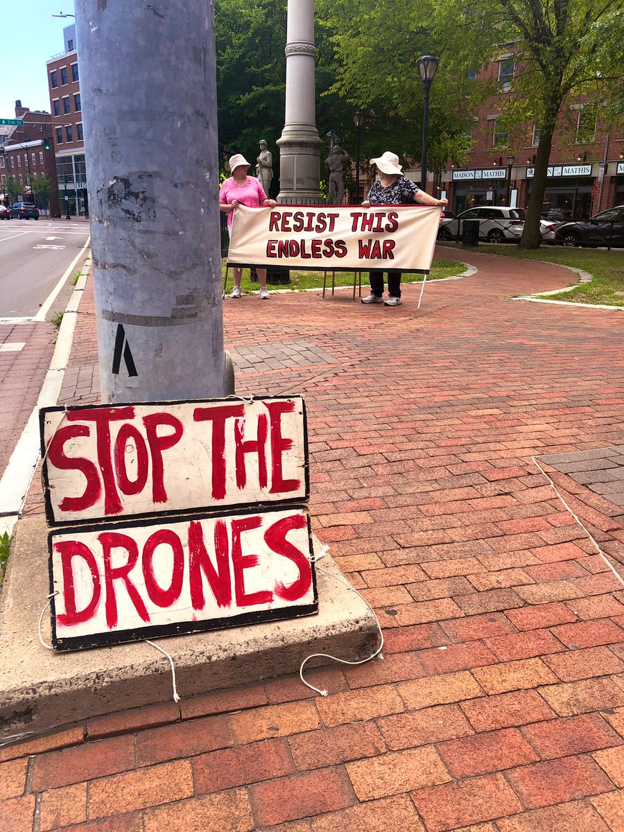 DrJamesRogers's tweet photo. It’s a crazy 100 degrees in New Haven today, but a small group of anti-drone / anti-war protesters are still out spreading their message! 

When I asked them ‘which war they were protesting’, they simply said ‘all of them!’. 

I suppose you can’t argue with that! 🤷🏻‍♂️ #droneswars https://t.co/a7pKPdUUSo